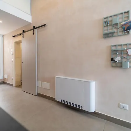 Santa Lucia Charming With Terrace Apartment