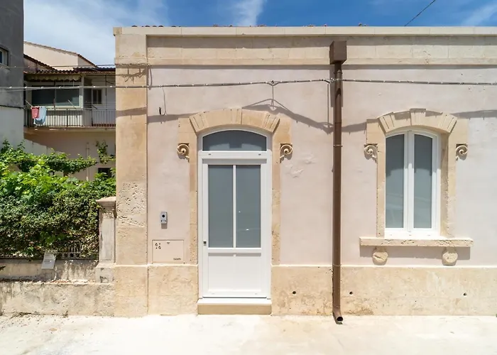 Apartmán Guesthost - Santa Lucia Charming With Terrace